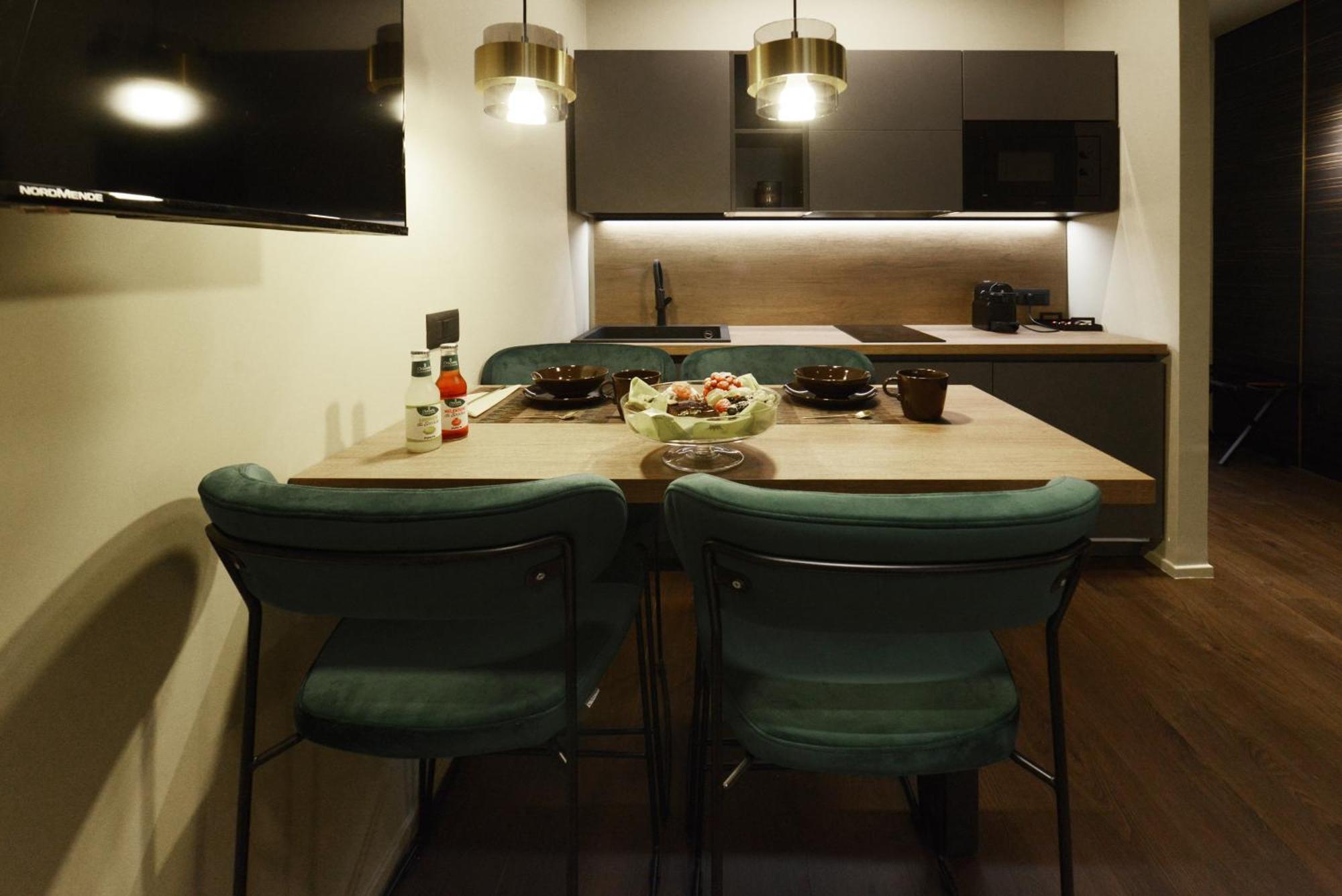 Apartamento Di Fronte A *